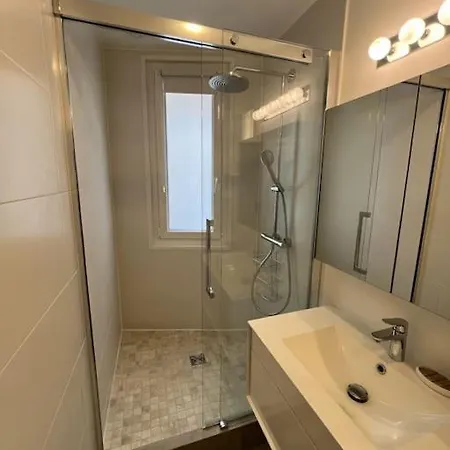 Arc De Triomphe 65 M2 아파트 파리
